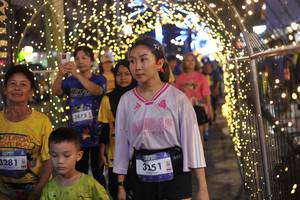 BIB: 3281, 3875, 3251
                            <button type="button" onclick="openModal(26274502)" class="btn btn-primary btn-sm float-right btn-popup" data-toggle="modal" data-target=".modal-high-quality">
                        <i class="fas fa-shopping-cart"></i> Add to Cart
                    </button>
                                            <button type="button" onclick="isThisMe(26274502, true)" class="btn btn-success btn-sm float-right btn-popup btn-isme hidden" data-toggle="tooltip" data-placement="bottom" title="นี่คือรูปของคุณใช่ไหม คลิกที่นี่เพื่อเอาเข้าอัลบั้ม">
                        <i class="fas fa-plus"></i> Add to album
                    </button>
                    <button type="button" onclick="isThisMe(26274502, false)" class="btn btn-warning btn-sm float-right btn-popup btn-isnotme hidden">
                        <i class="fas fa-ban"></i> Remove from album
                    </button>